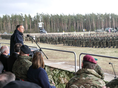 Глава МЗС Польщі обговорив з очільником НАТО зміцнення східного флангу