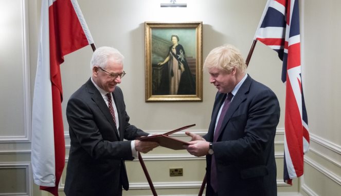 Польща і Великобританія підписали меморандум про протидію дезінформації Росії