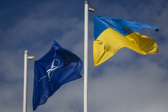 Україна отримала статус держави-аспіранта до НАТО