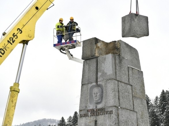 IN JABLONKI, A MONUMENT TO THE COMMUNIST GENERAL KAROL SVERCHEVSKY WAS DEMOLISHED