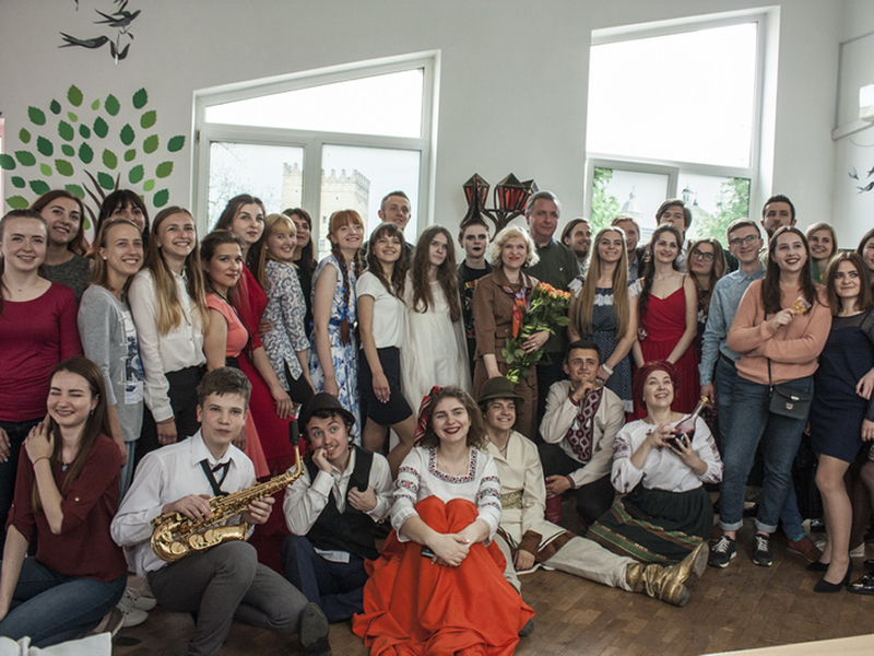 Любов – це Луцьк: студенти представили перформанс про полікультурне місто
