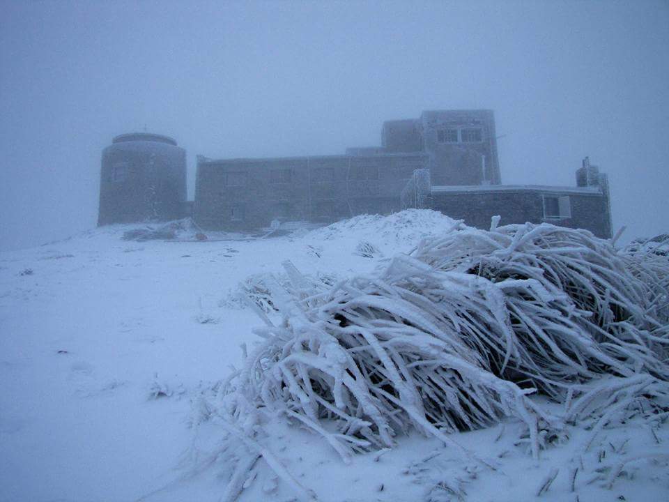 На високогір’ї українських Карпат випав перший сніг