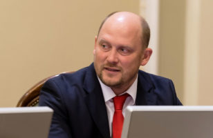 У ЦВК почав реєстрацію ще один кандидат у президенти У ЦВК почав реєстрацію ще один кандидат у президенти
