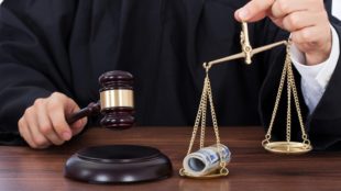 Торговля правосудием Торговля правосудием