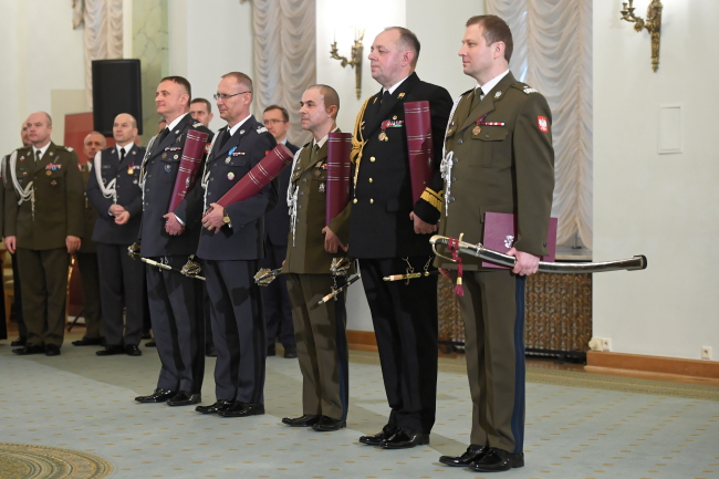 Президент Польщі надав генеральські та адміральське звання
