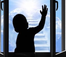 Трагедія в Лодзі: дитина випала з вікна 6 поверху