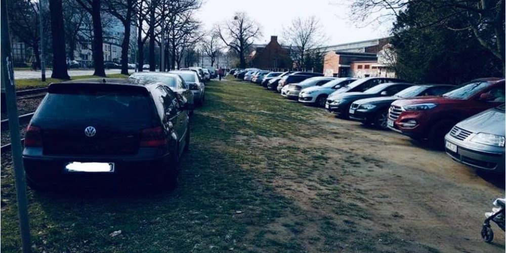 У Вроцлаві евакуюватимуть незаконно припарковані авто