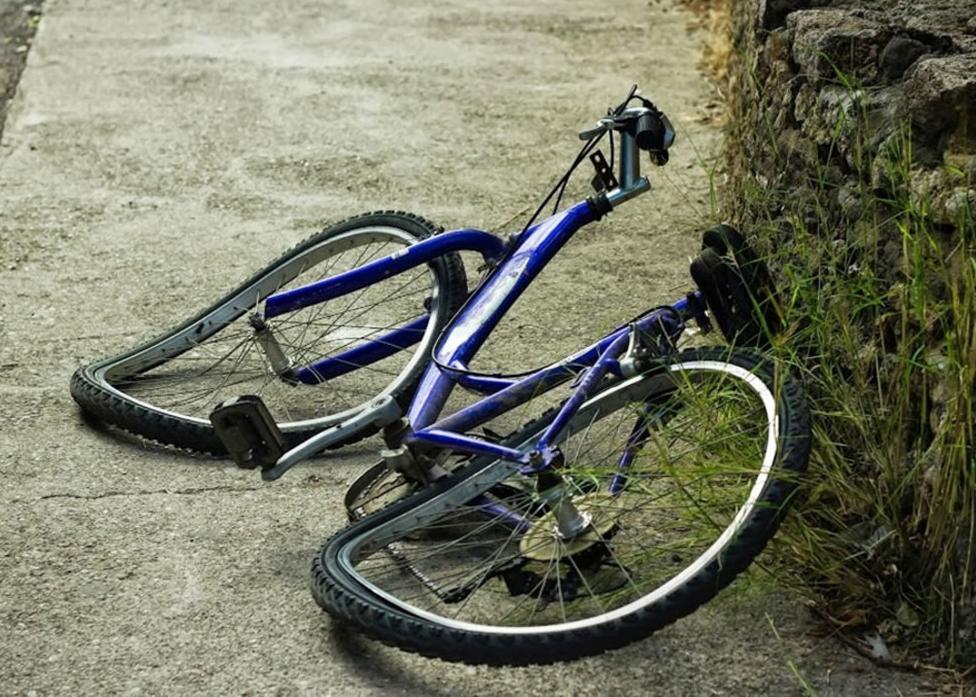 У Польщі п'яний велосипедист збив на трoтуарі жінку