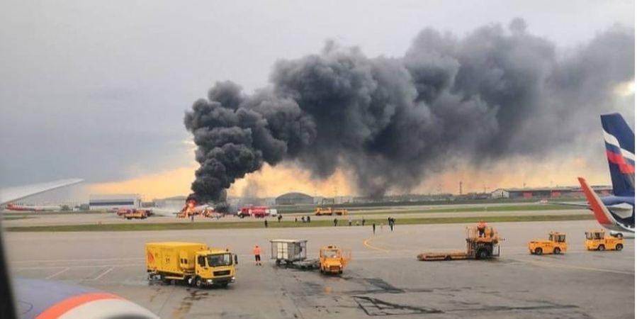 Авіакатастрофа в Шереметьєво: на місці жорсткої посадки Superjet знайшли чорні ящики (відео)
