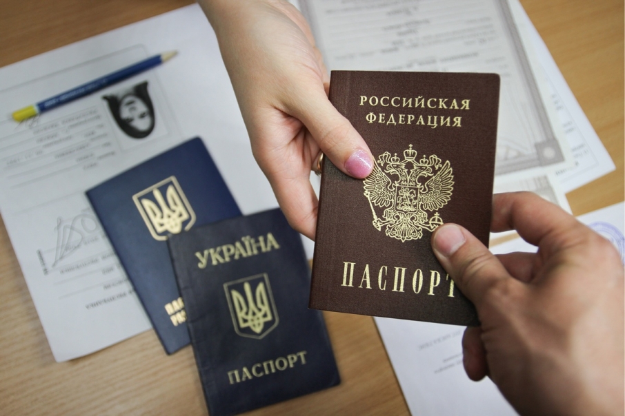 Пенсии не будет, но будут налоги и армия, – что получат украинцы с российскими паспортами