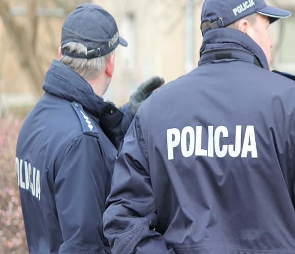 Сцена як з бойовика: у Варшаві 10 поліцейських радіовозів переслідували громадянина України