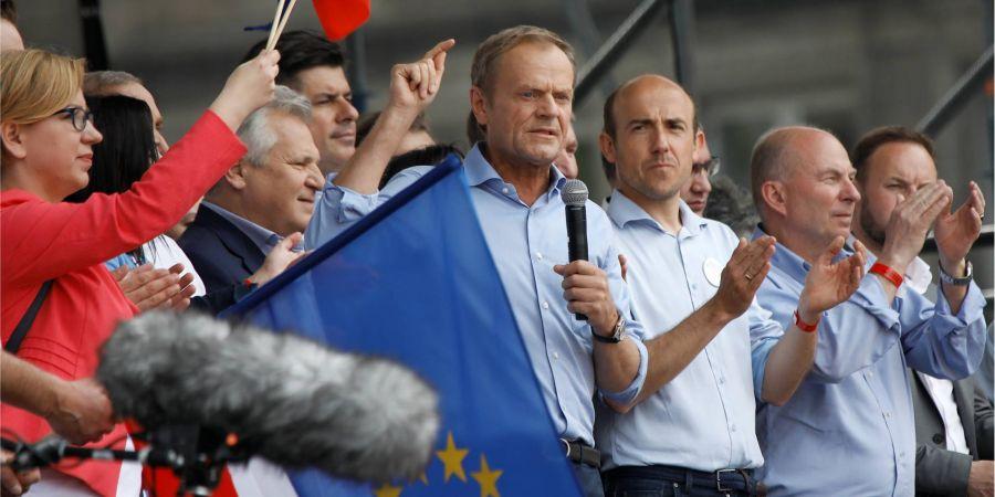 В Польше прошла масштабная акция против евроскептиков