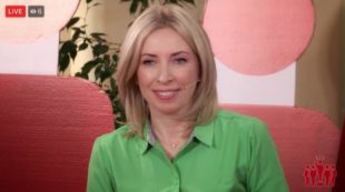 Про політику в складні для України часи Про політику в складні для України часи