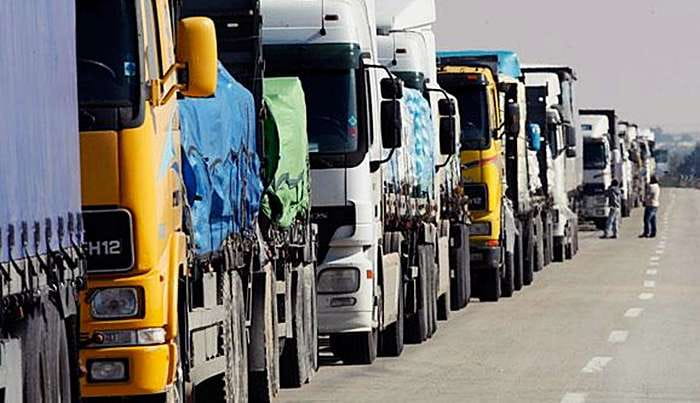 У ці вихідні вантажівки не виїдуть на польські дороги? Різка зміна положень