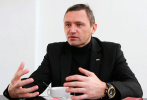 Як боротися з кібер-активістами. Покрокова інструкція.