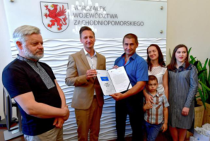 Замість обіцяного громадянства Польщі – можлива депортація?