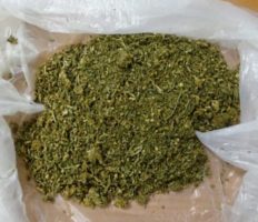 49-річний українець намагався перевезти через кордон марихуану