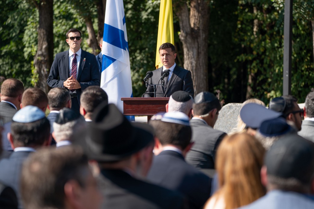 Владимир Зеленский призвал объединить усилия против проявлений антисемитизма