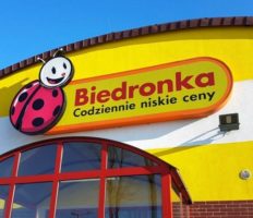 Кожен третій працівник «Бєдронки» в Польщі — іноземець