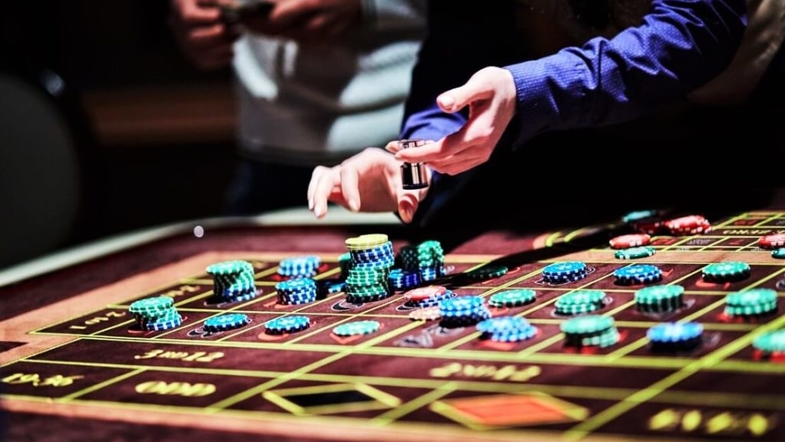 В Україні легалізують азартні ігри у 5-зіркових готелях — Зеленський