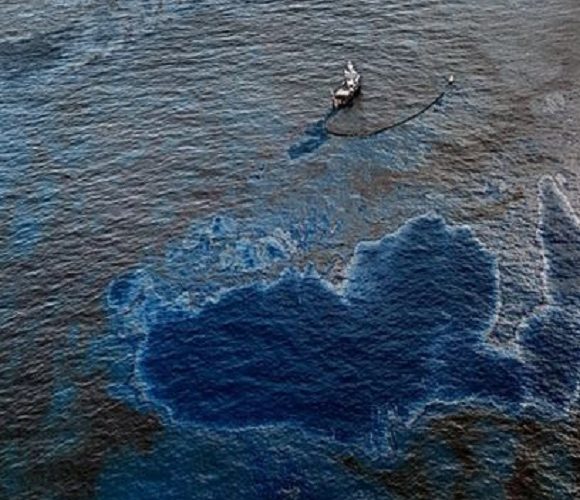 В Одрі виявили 12-кілометрову пляму нафти