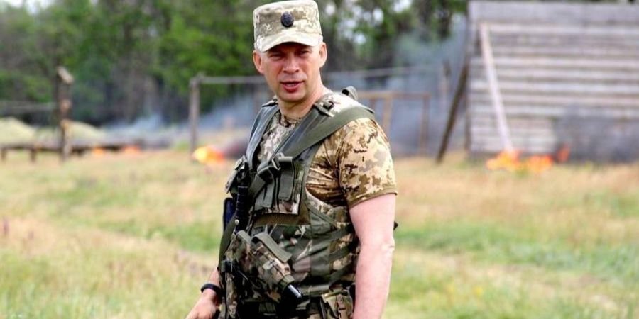 Зеленский сменил руководителей Объединенных сил и Сухопутных войск