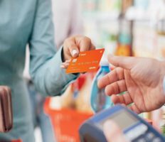 Будь обережний! Коли оплачуєш в Польщі закупи карткою? Будь обережний! Коли оплачуєш в Польщі закупи карткою?