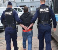 Українець у Польщі захистив жінку, натомість отримав удар ножем