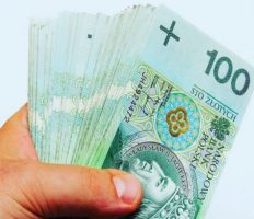 Вся правда про те, скільки заробляють українці в Польщі