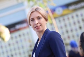 Деякі політики, на жаль, спекулюють на темі війни