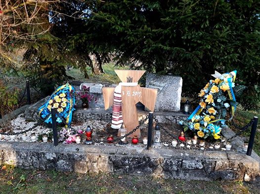 У Польщі на місці зруйнованого націоналістами українського меморіалу встановили хрест