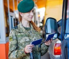 На польському кордоні — знову черги