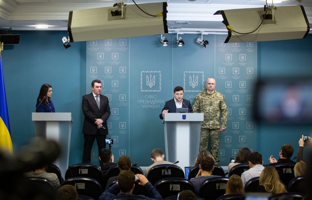 Президент Украины: Ситуация в зоне проведения ООС полностью контролируемая (видео)