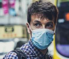 Коронавірус дістався до Вроцлава? В лікарні — двоє хворих і заборона відвідин