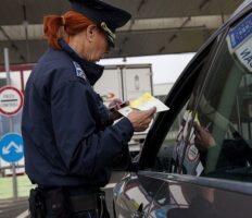 Ретельні перевірки на кордоні: Польща дедалі частіше відмовляє українцям у в’їзді до країни