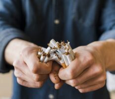 Пачка сигарет в Польщі коштуватиме 60 злотих