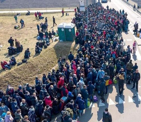 Посол України Андрій Дещиця: за 10 днів польсько-український кордон перетнуло понад 100 000 людей