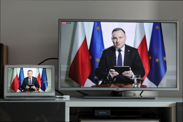 Науковці закликають президента і прем'єр-міністра змінити дату виборів у Польщі