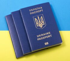 Які права мають українці в Польщі на час епідемії?