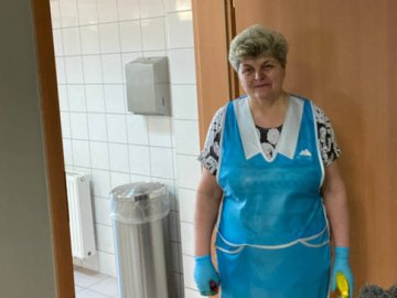 У Польщі шахраї вкрали в українки чималу суму грошей, які вона заробила за рік