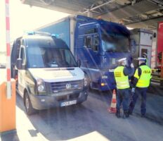 В Польщі водії самостійно затримали на дорозі нетверезого українця-далекобійника