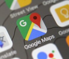 У Німеччині заборонили водіям використовувати Google Maps У Німеччині заборонили водіям використовувати Google Maps