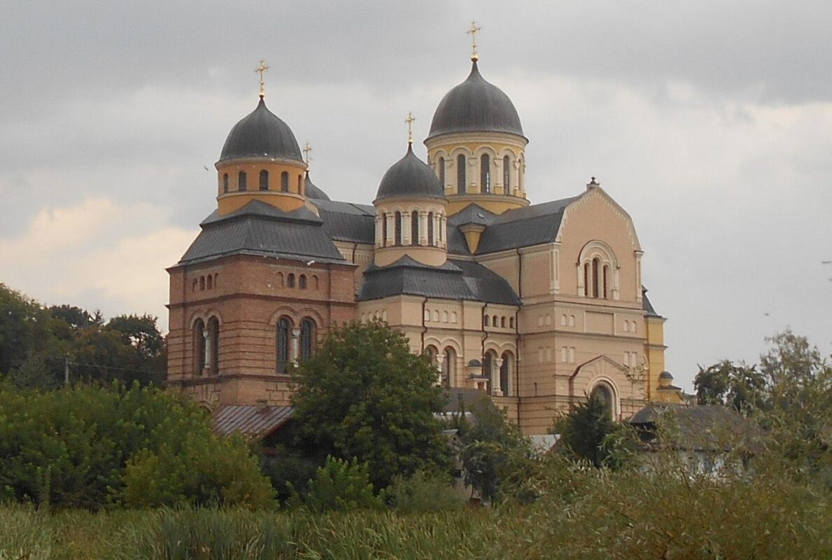 На Волині передали два храми громадам, які перейшли до Православної церкви України