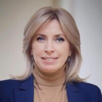 Треба ставити крапку