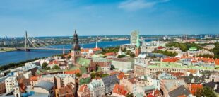 У Латвії заборонили сім російських пропагандистських телеканалів