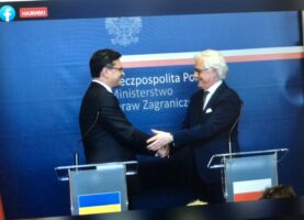 Спільна пресконференція в Варшаві очільників МЗС України та Польщі Спільна пресконференція в Варшаві очільників МЗС України та Польщі