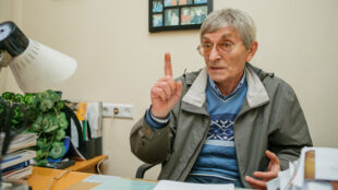 Евгений Головаха: Украине надо держаться за минималистскую систему демократии и регулярно проводить выборы