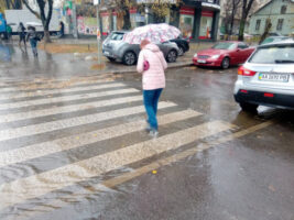 Літня злива накрила столицю, і місто попливло. Точніше – потонуло