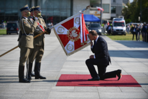Президент Анджей Дуда прийняв командування Збройними силами Польщі