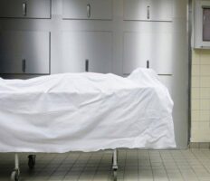 Померлий пролежав більше року в морзі у Вроцлаві: лише зараз прокуратура відкрила справу Померлий пролежав більше року в морзі у Вроцлаві: лише зараз прокуратура відкрила справу